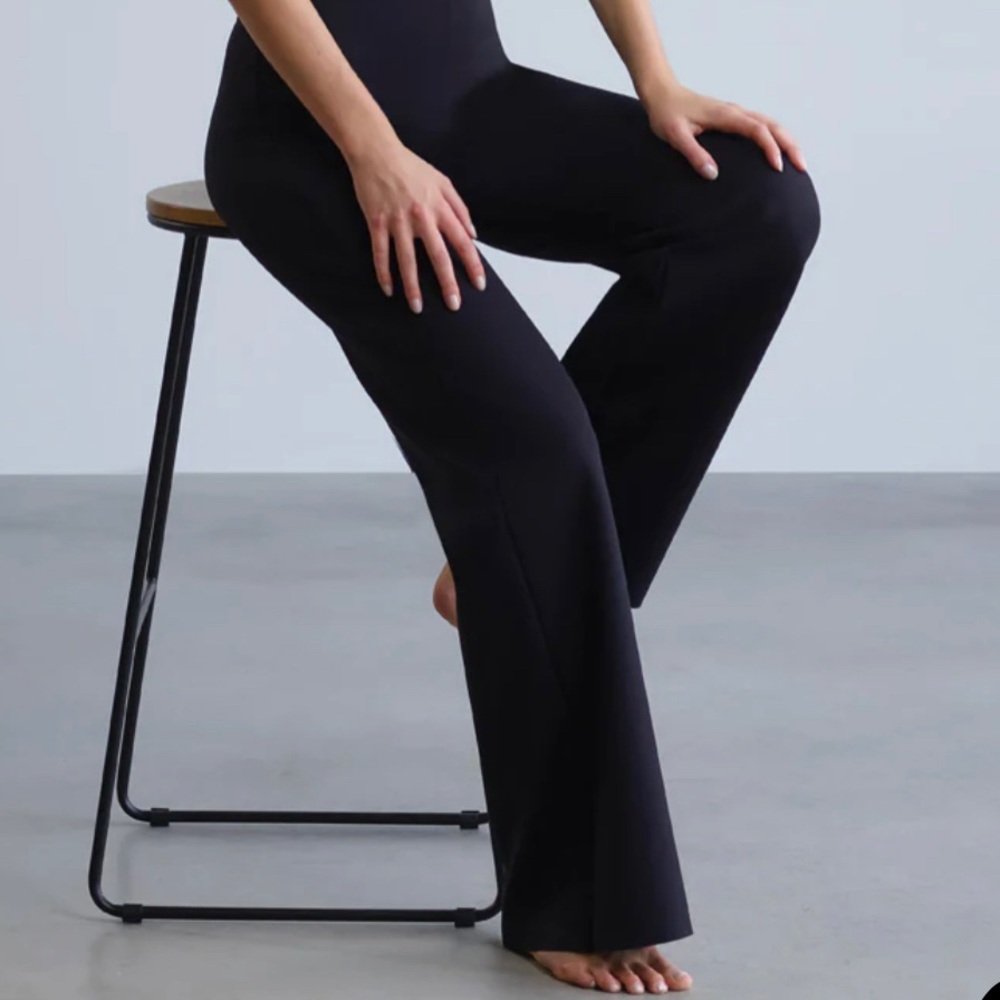 NWT Commando Black Neoprene Flare Leggings Size Large